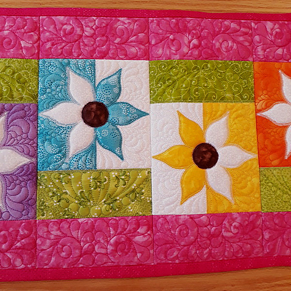 Quilted Flower Table Runner -5