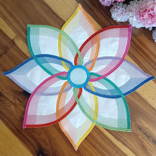ITH Intertwined Petal Table Topper