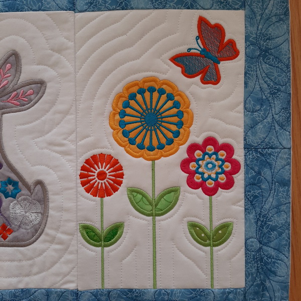 Applique Bunny and Flower Table Topper-9