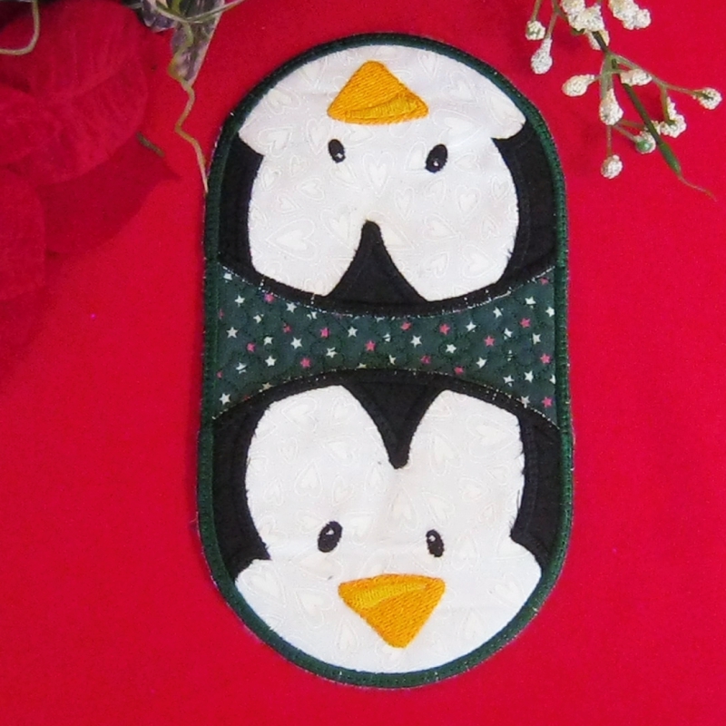 ITH Cutesy Christmas Oven Mitts -6