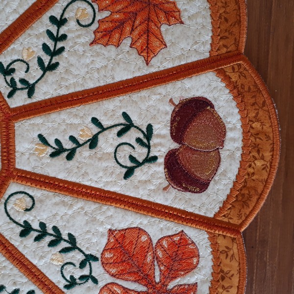 Comfy Fall Table Topper-6