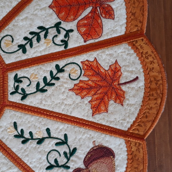 Comfy Fall Table Topper-8