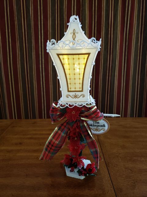 Christmas Lamp Post-5