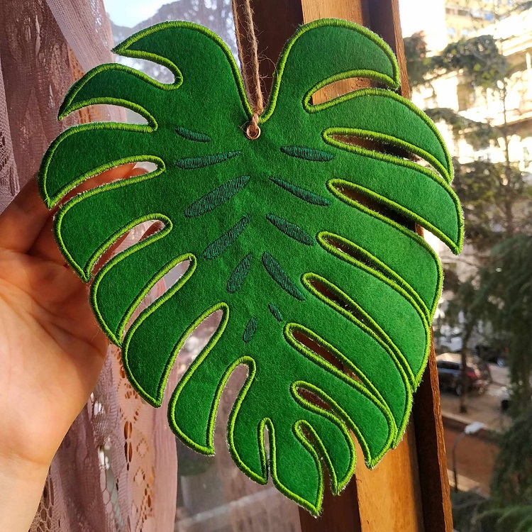 ITH Monstera Deco Ornament