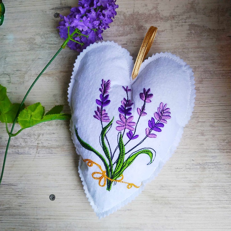 ITH Felt Lavender Heart