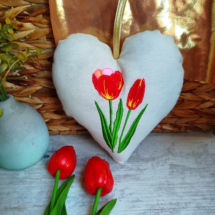 ITH Tulips Heart