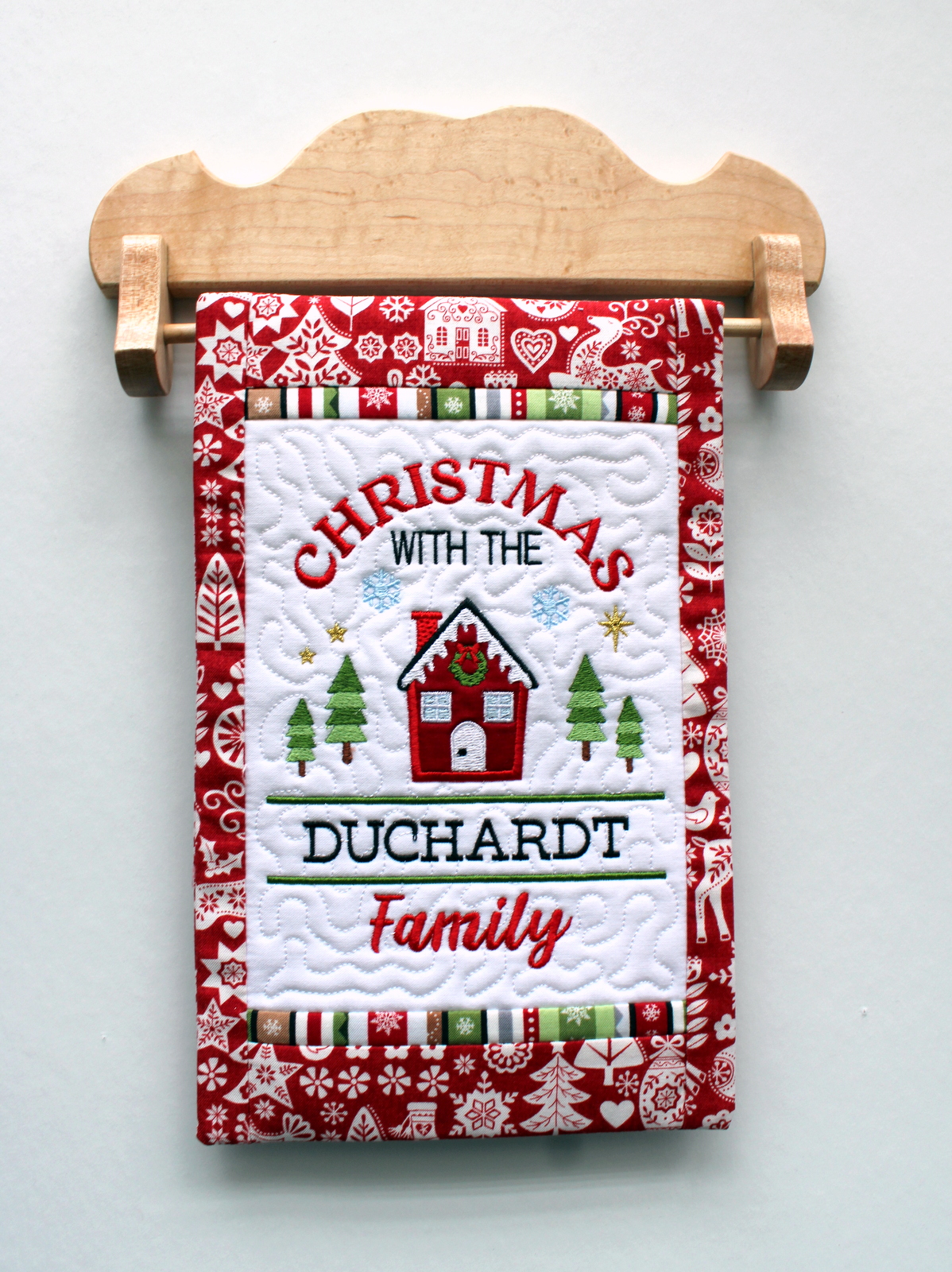 ITH Family Christmas Mini Quilt (7x11)-4