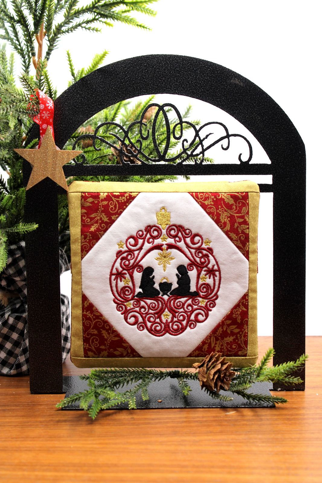 Nativity Tiny Quilt (6x6)-3