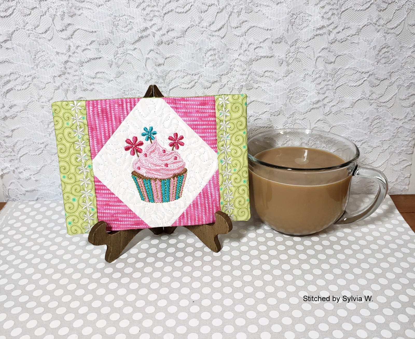 Cupcake Mug Rug 2-7